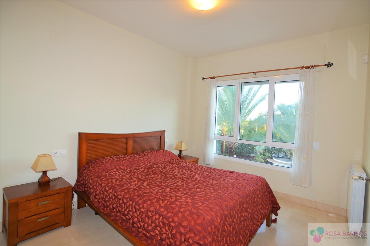 For sale of penthouse in Nueva Andalucía