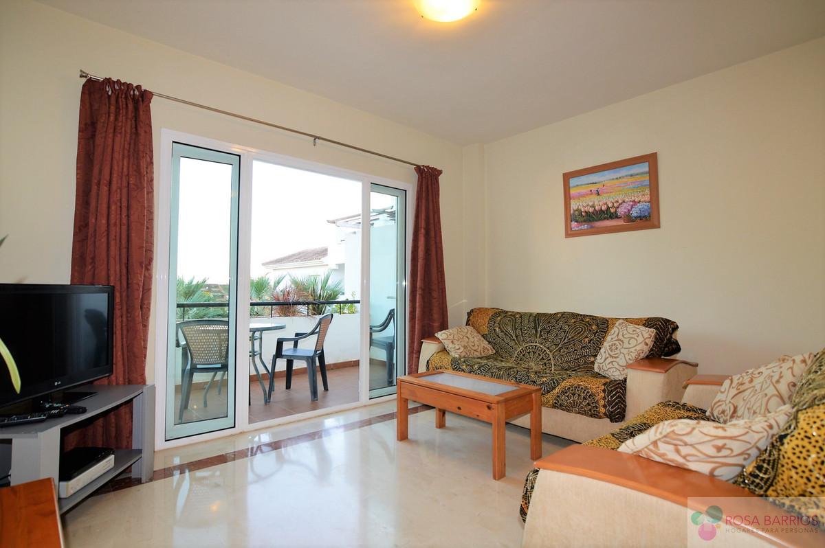For sale of penthouse in Nueva Andalucía