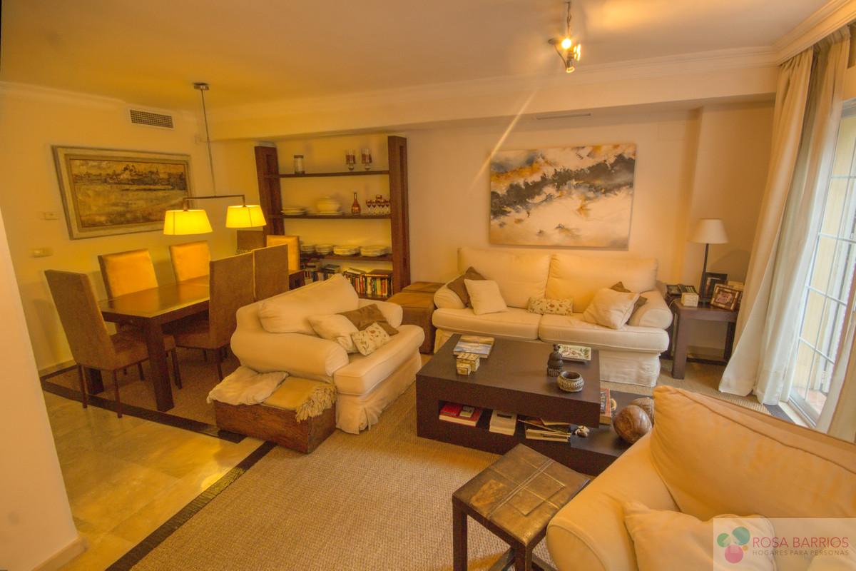 Venta de villa en Nueva Andalucía