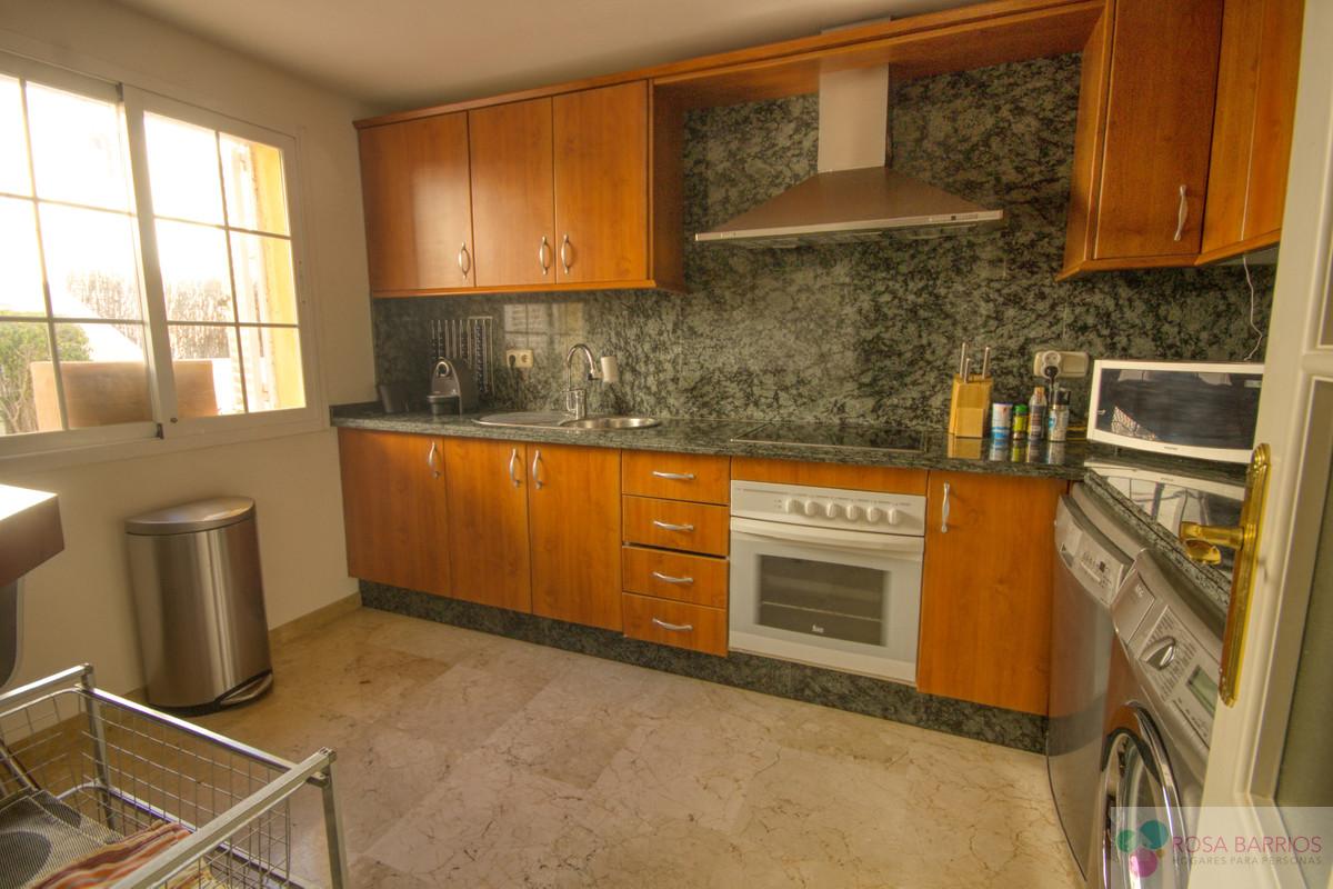 Venta de villa en Nueva Andalucía