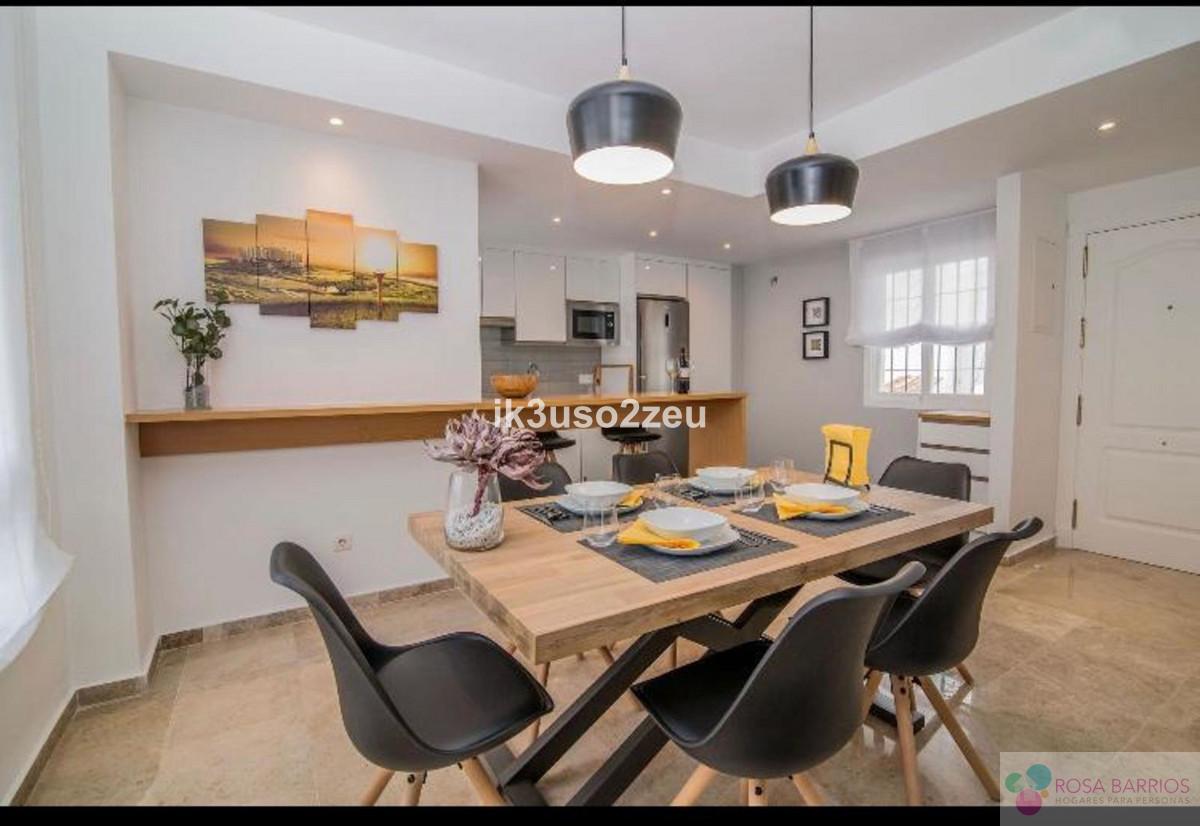 For sale of penthouse in Nueva Andalucía
