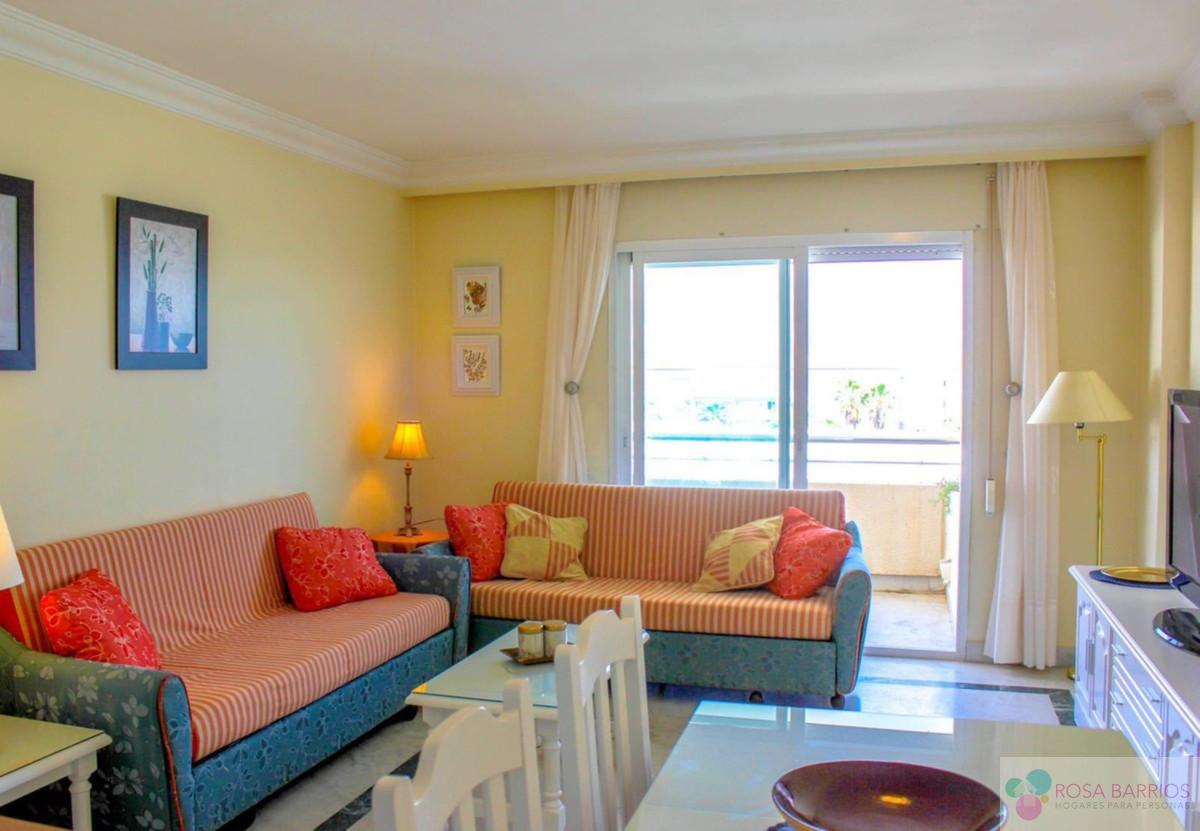 For sale of apartment in Puerto Banús