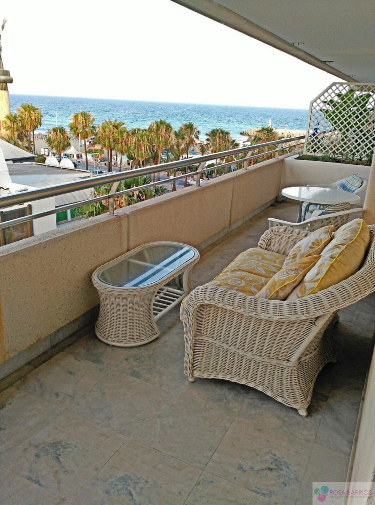 For sale of apartment in Puerto Banús