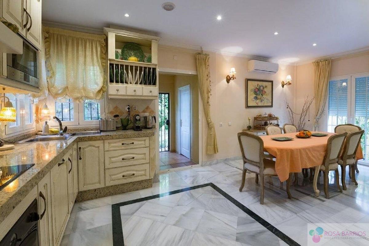 For sale of villa in Marbella