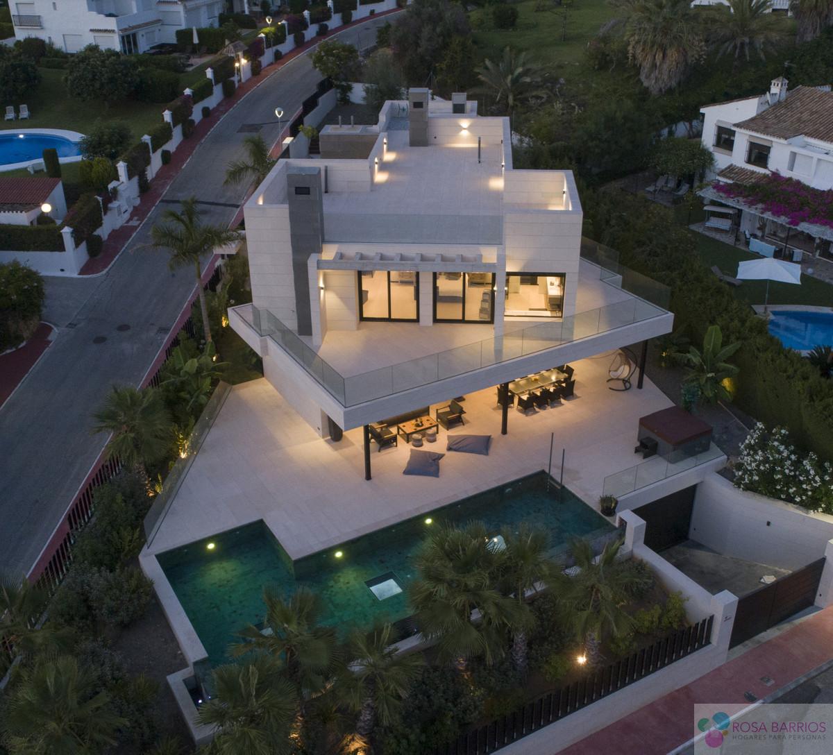Venta de villa en Nueva Andalucía