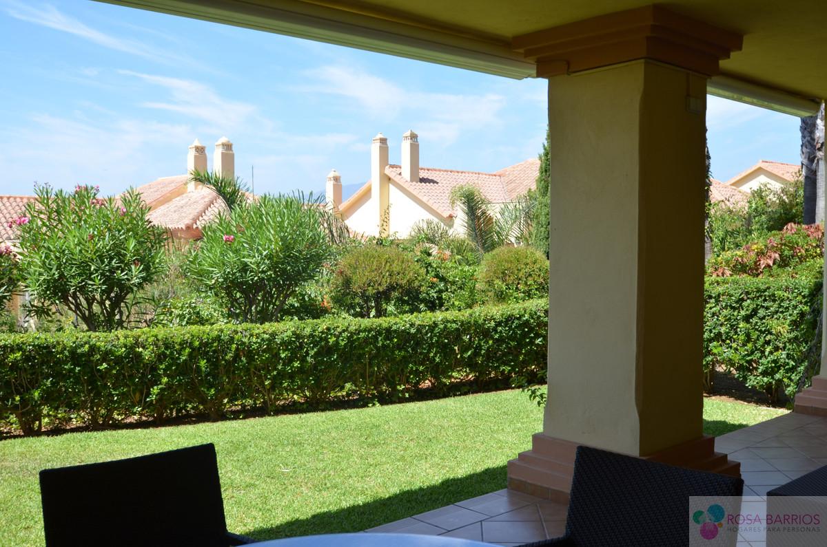 For sale of apartment in Nueva Andalucía