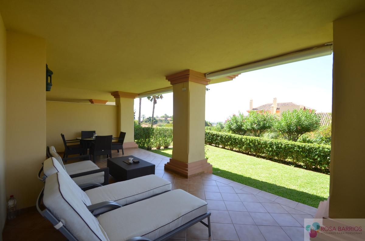 For sale of apartment in Nueva Andalucía