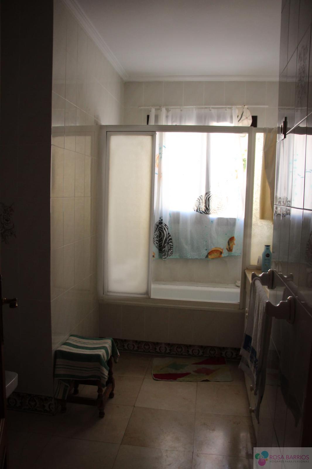 For sale of villa in Estepona