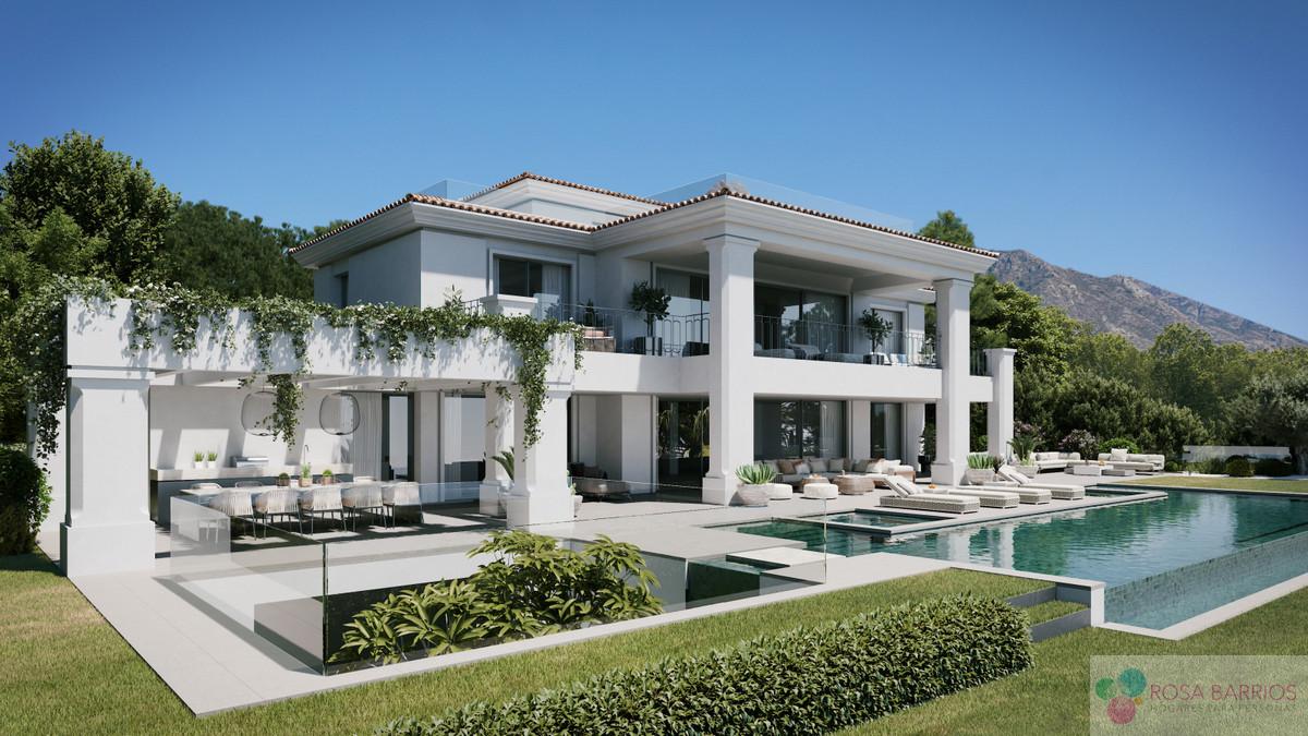 For sale of villa in Puerto Banús