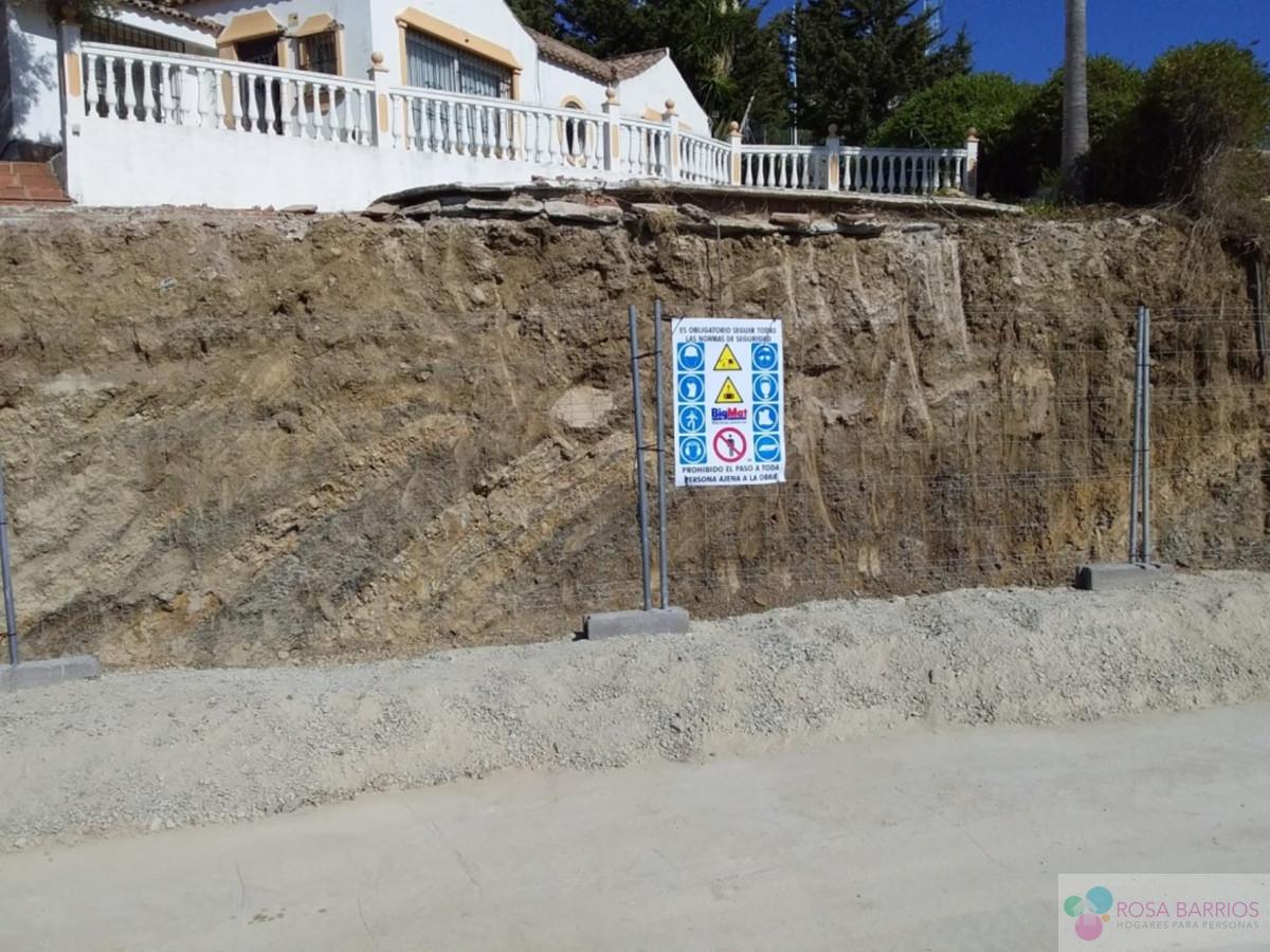 For sale of villa in Estepona