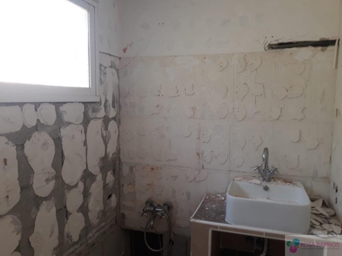 For sale of villa in Estepona