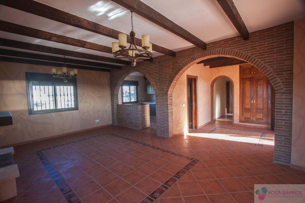 For sale of villa in Estepona