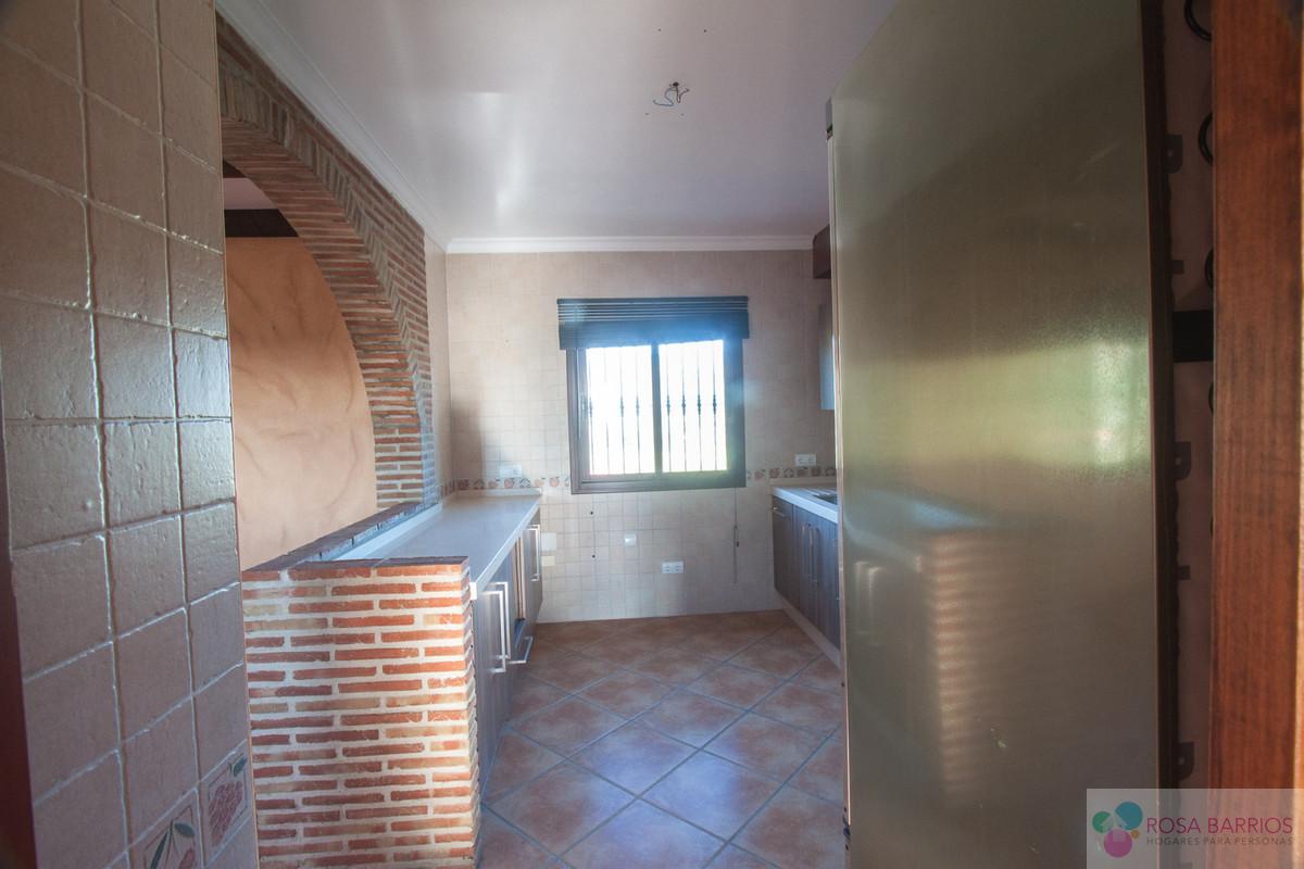 For sale of villa in Estepona