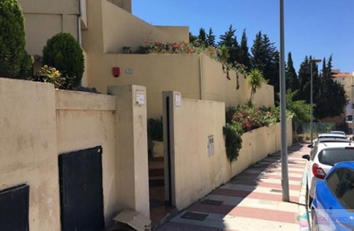 Zu verkaufen von ladenlokal in
 Marbella