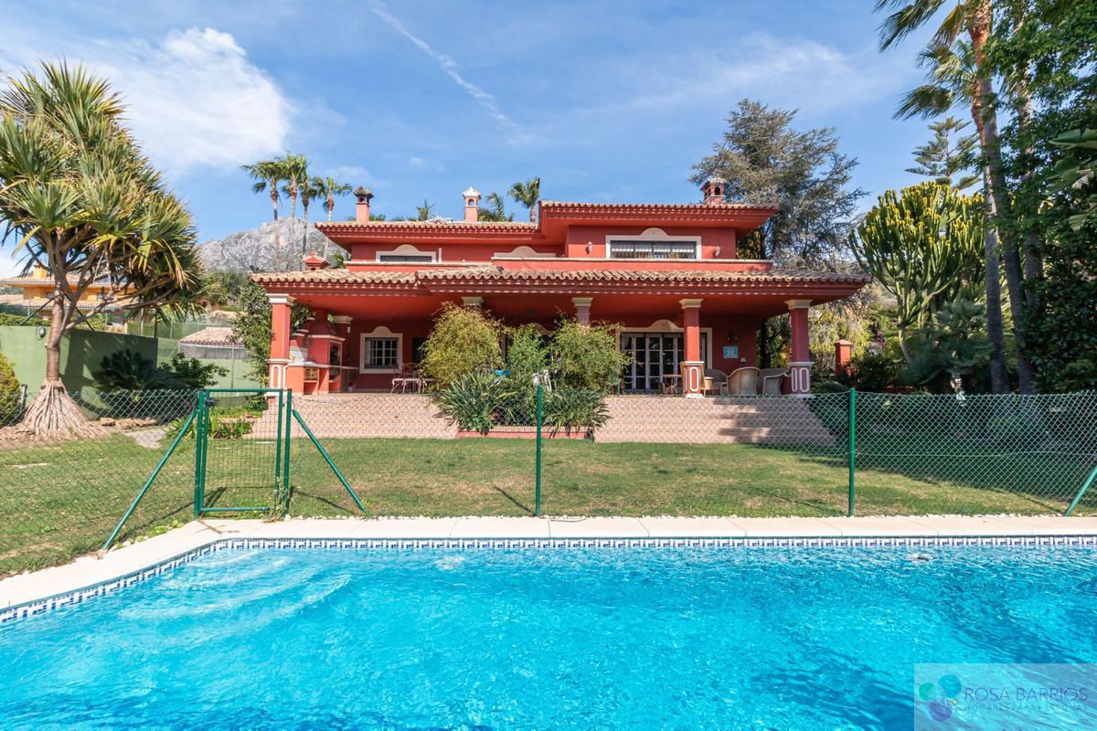 For sale of villa in Marbella