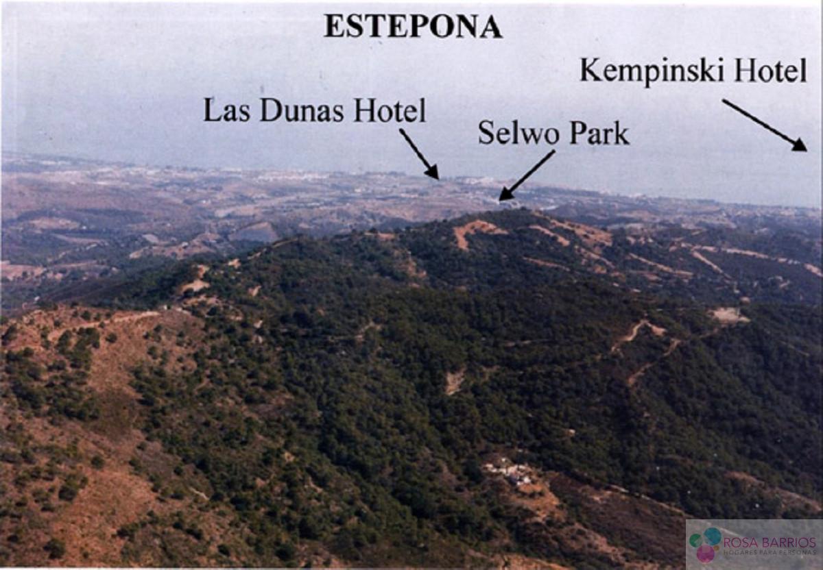 For sale of land in Estepona