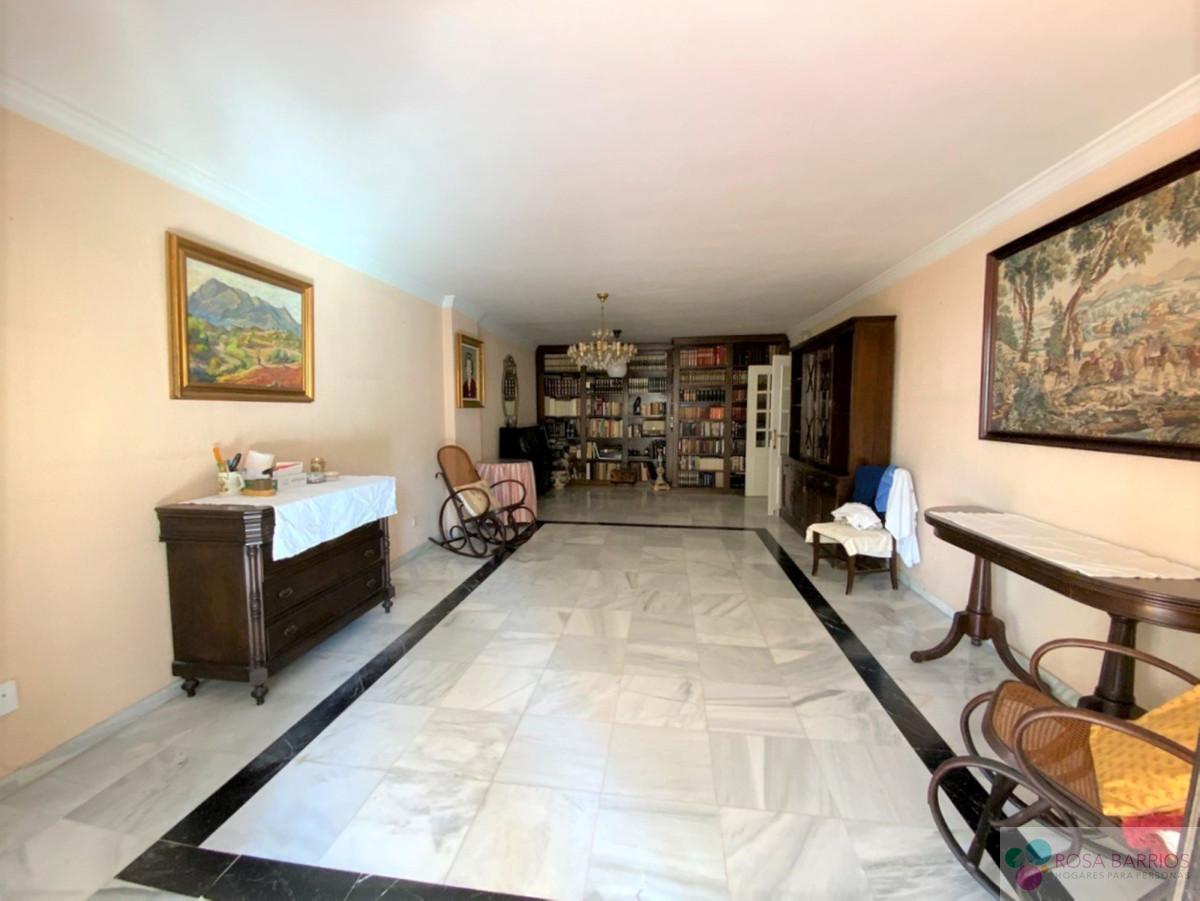 For sale of apartment in Marbella