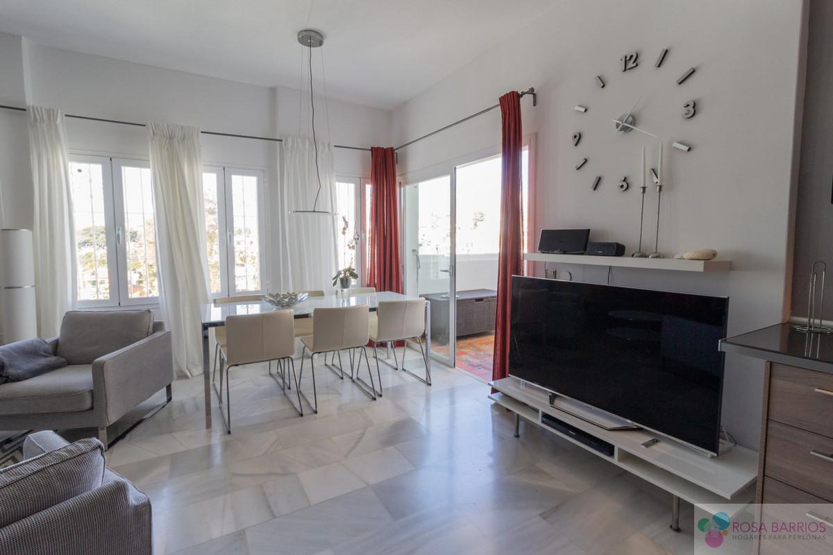 For sale of apartment in Nueva Andalucía