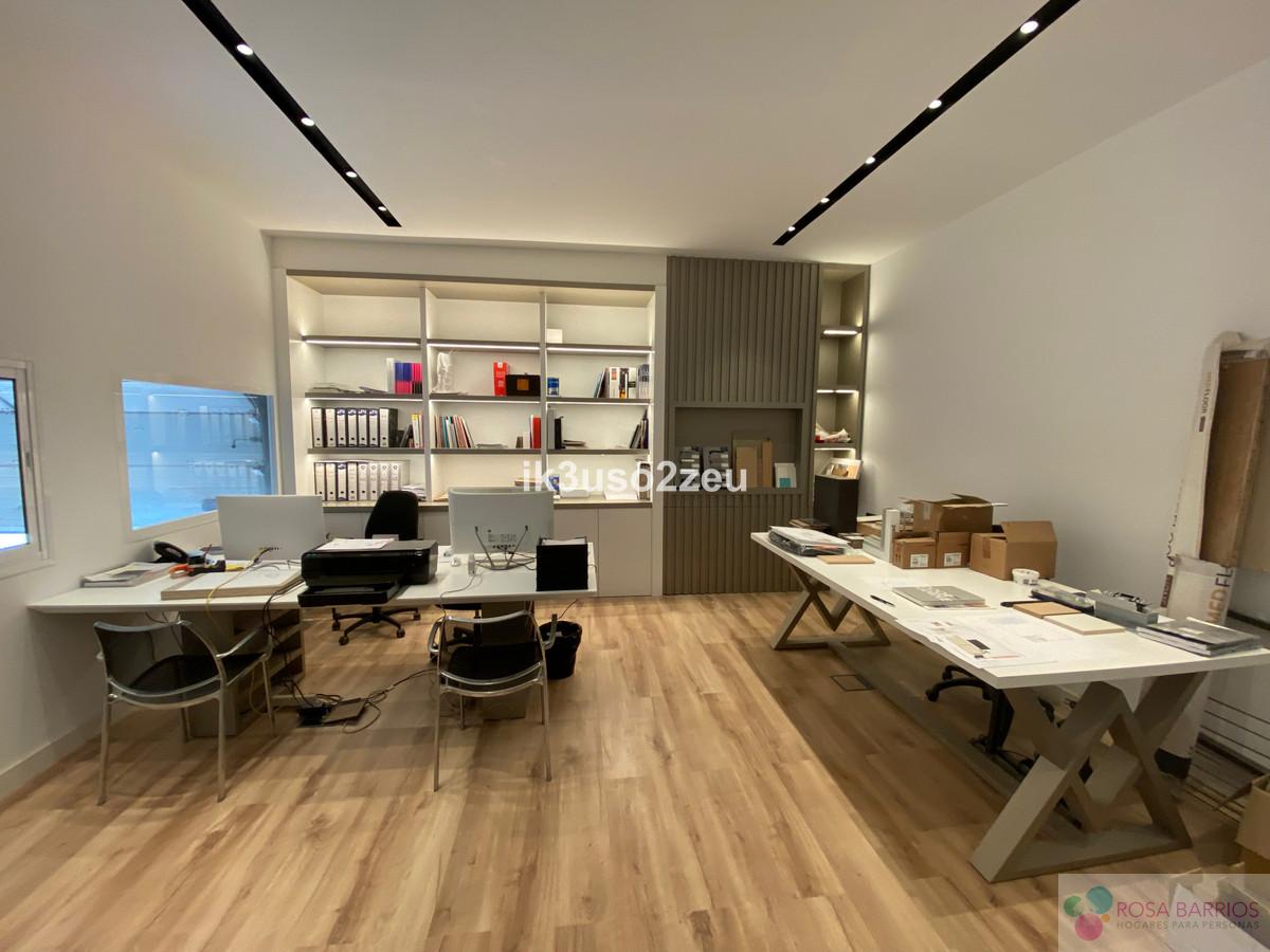 For sale of commercial in Marbella