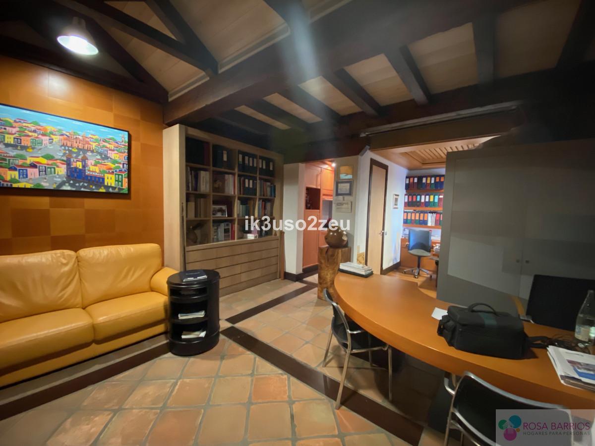 For sale of commercial in Marbella
