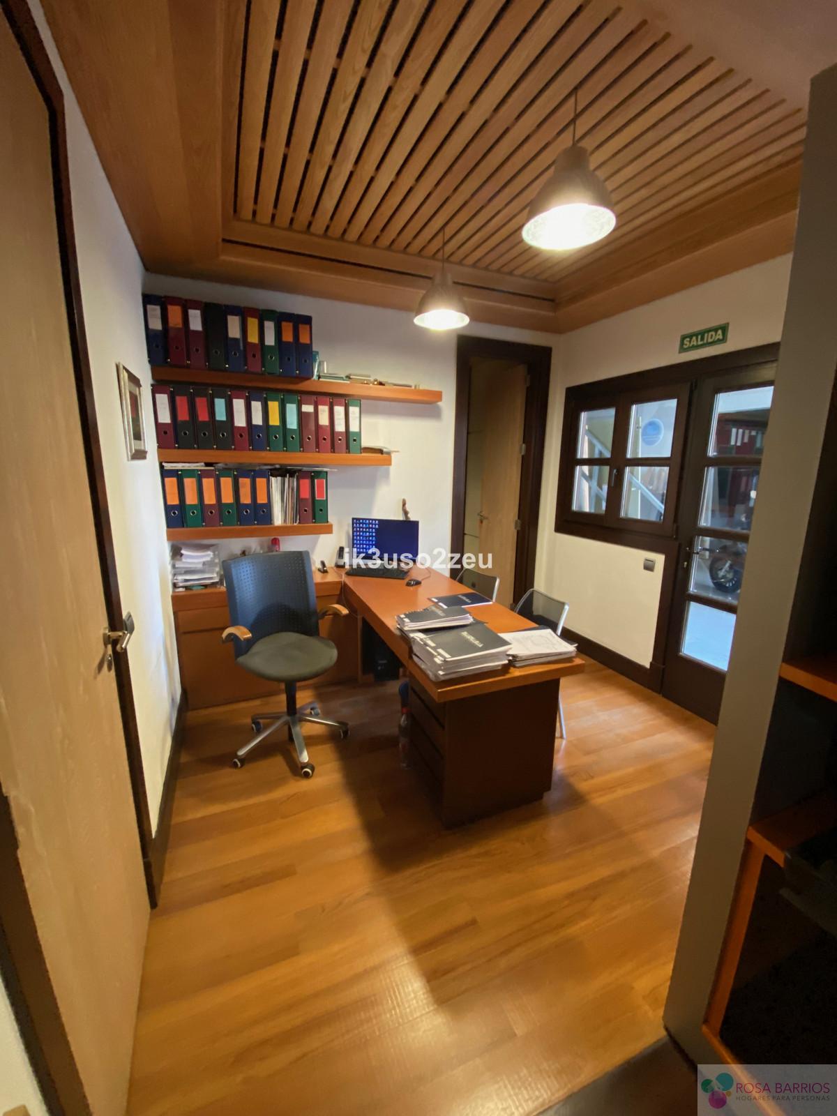 For sale of commercial in Marbella