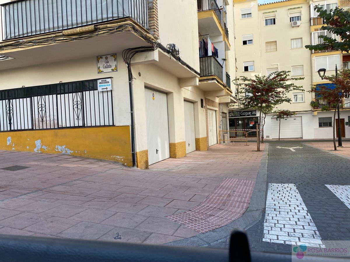 For sale of commercial in Estepona