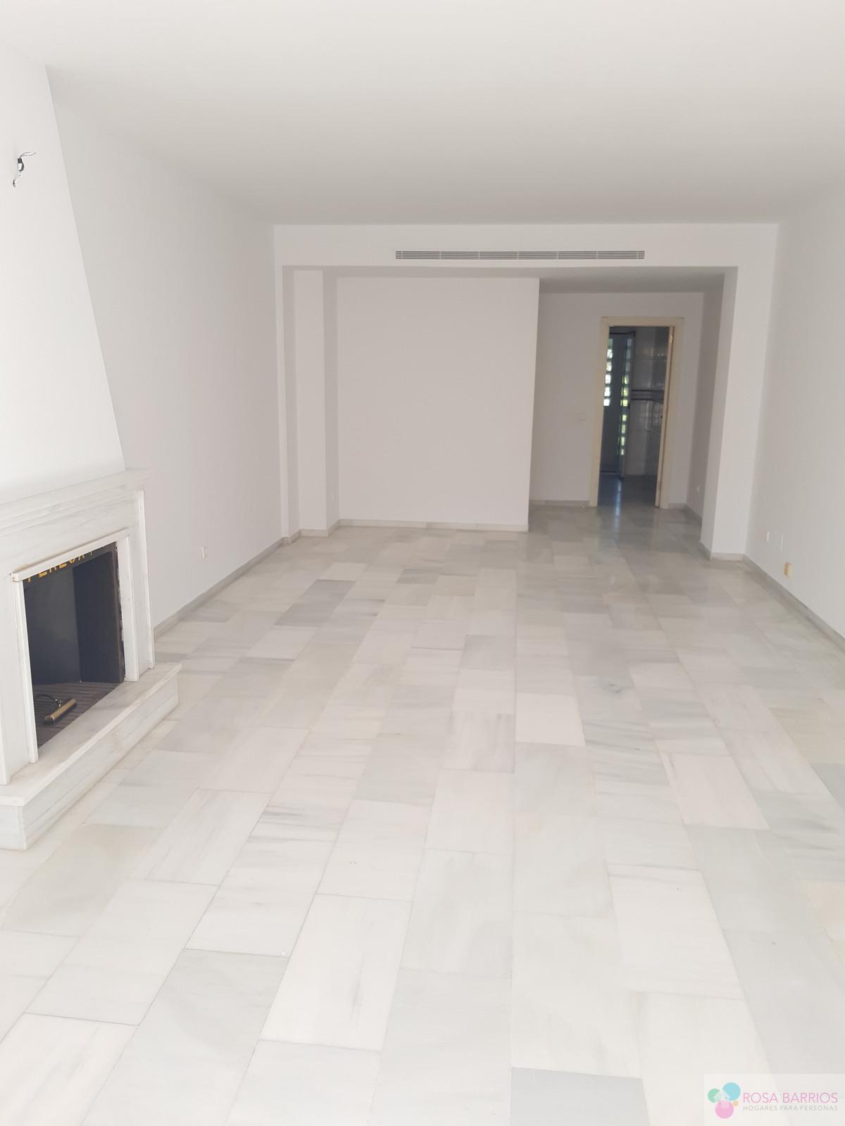 Venta de apartamento en Puerto Banús