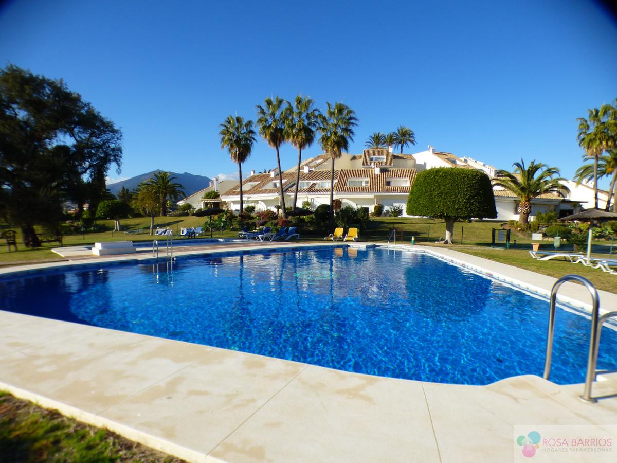 Zu verkaufen von villa in
 Nueva Andalucía
