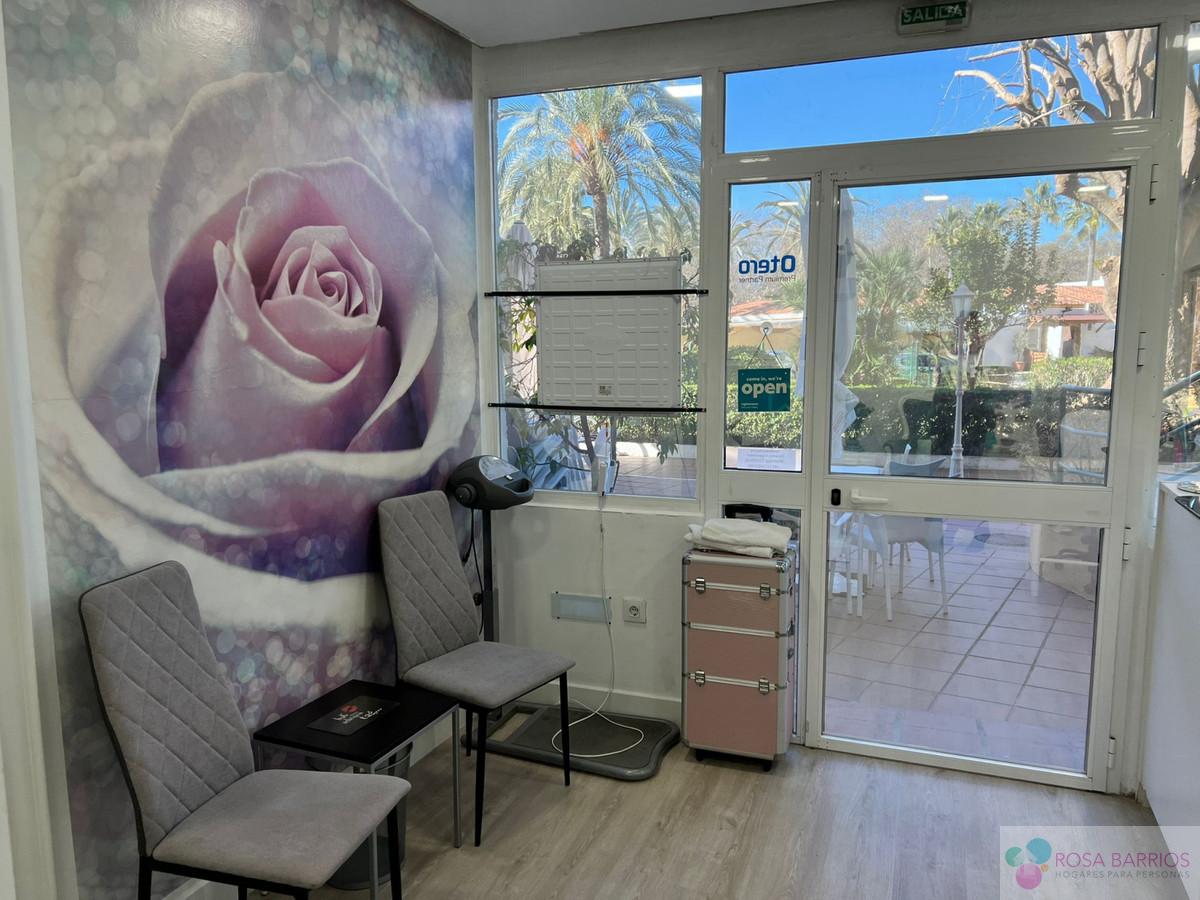 For sale of commercial in Marbella