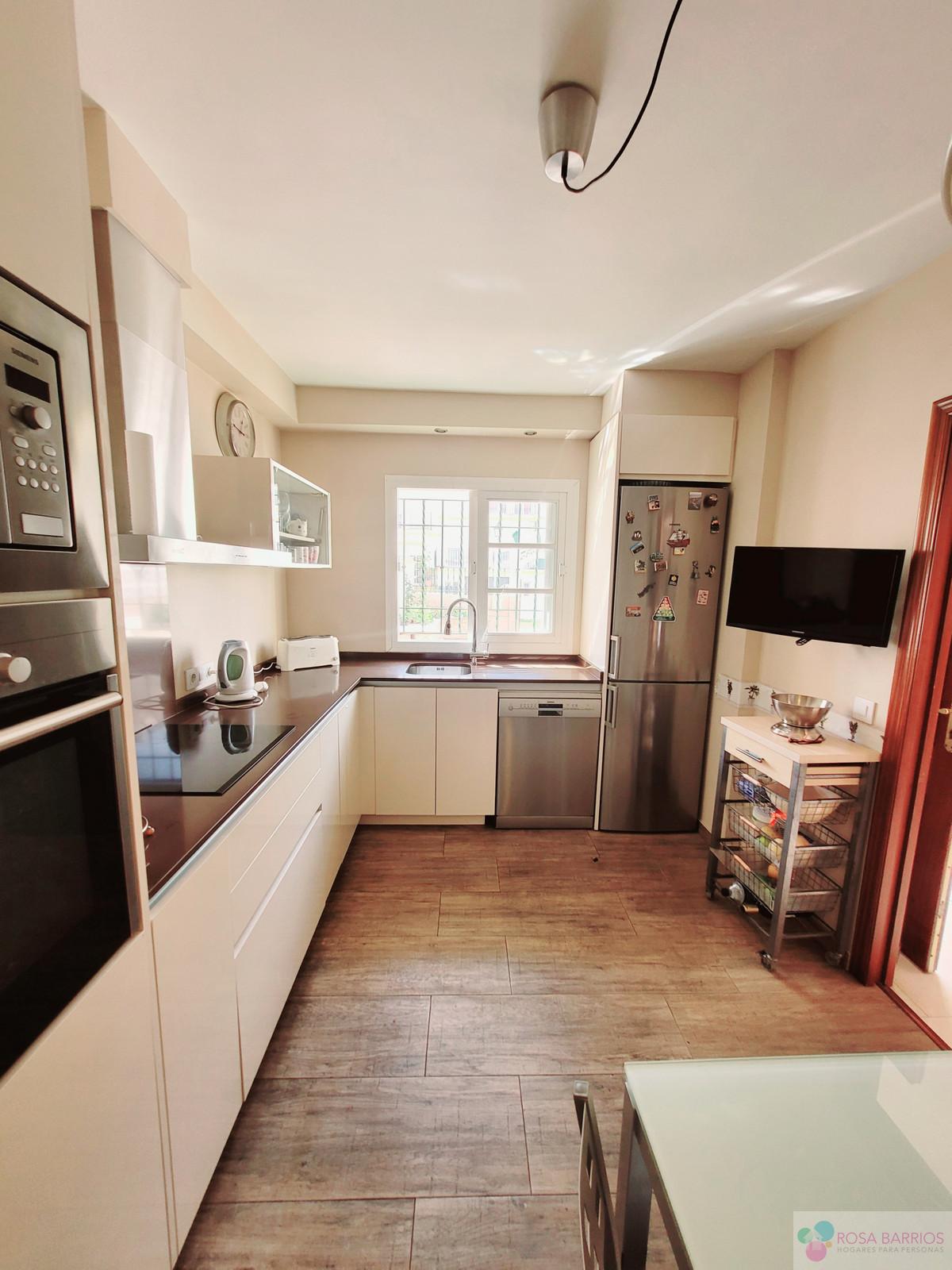 For sale of villa in Estepona