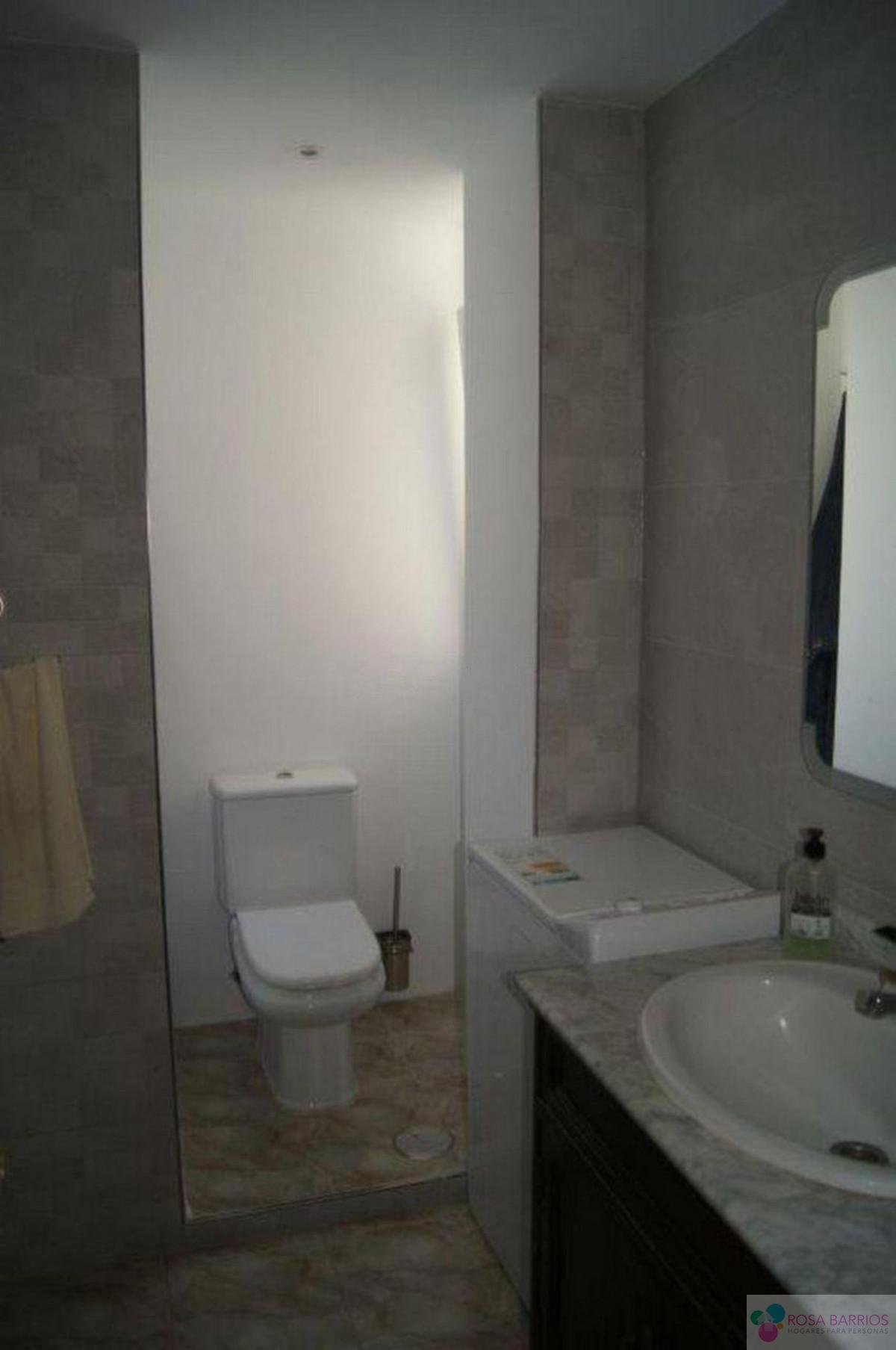 For sale of penthouse in Estepona