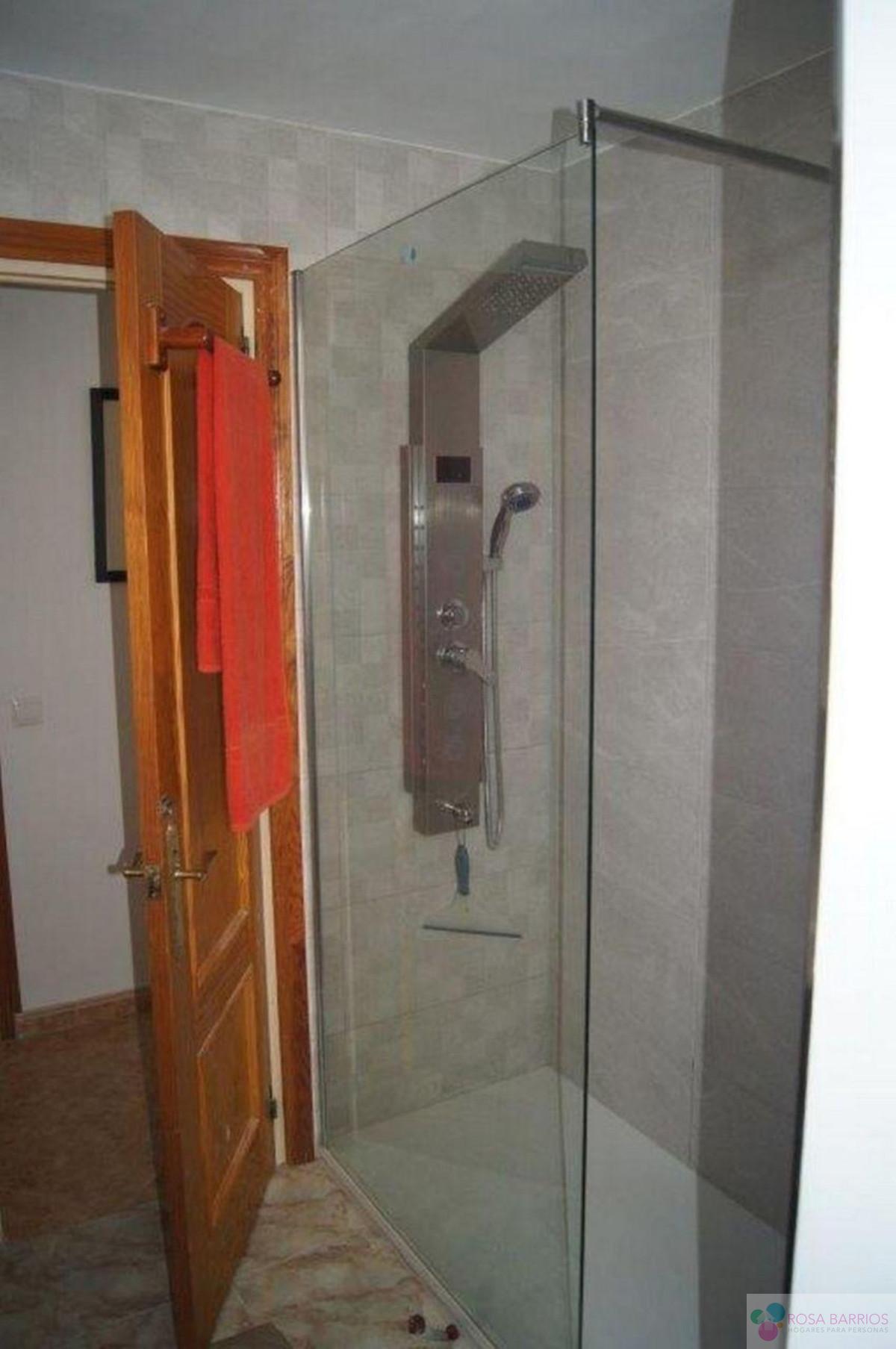 For sale of penthouse in Estepona