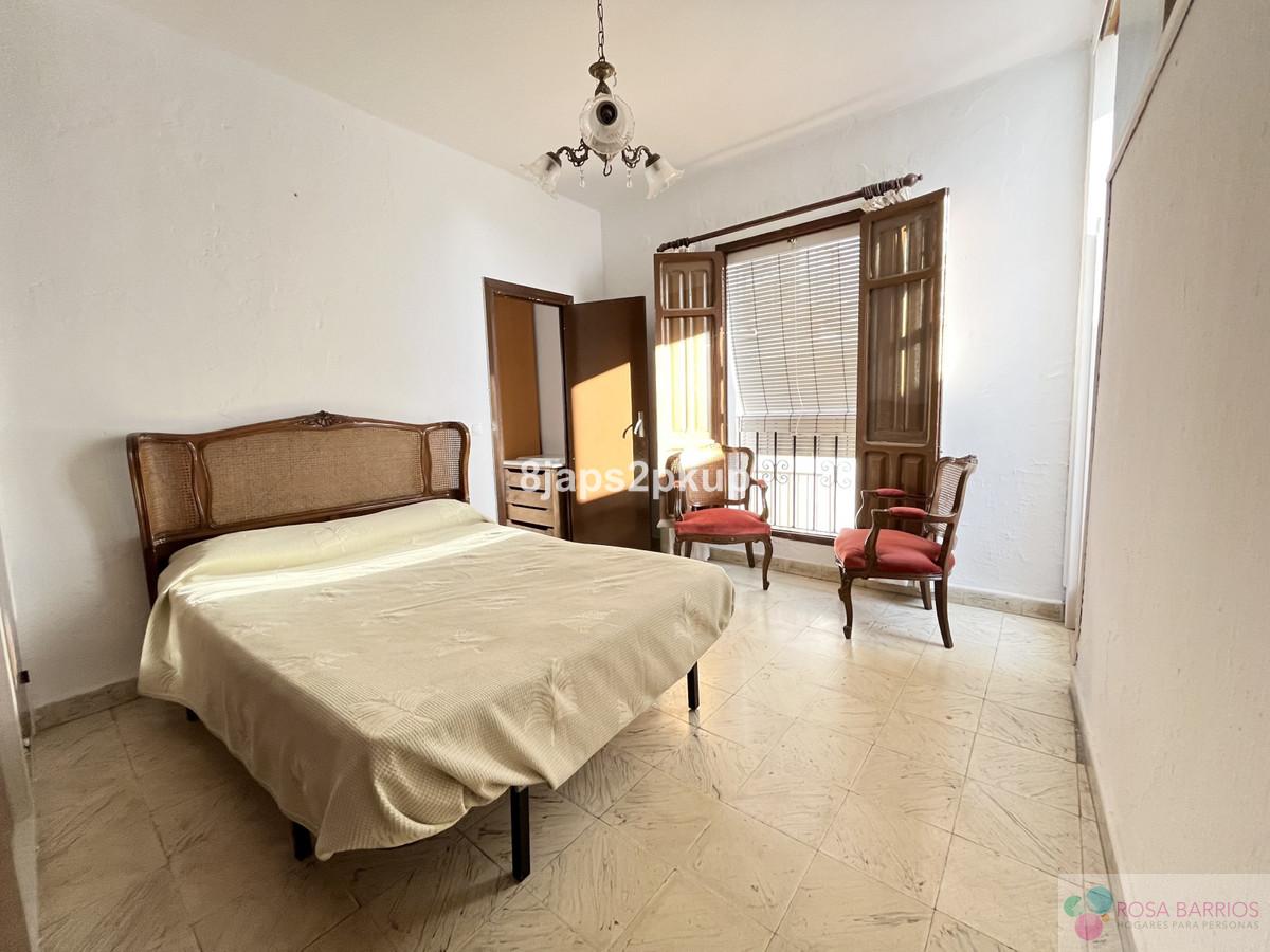 Zu verkaufen von villa in
 Estepona
