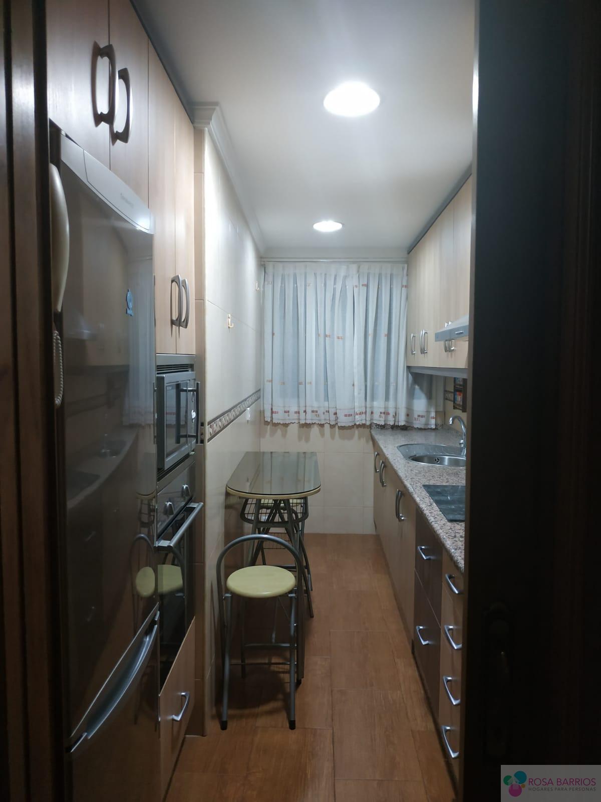For sale of penthouse in Estepona