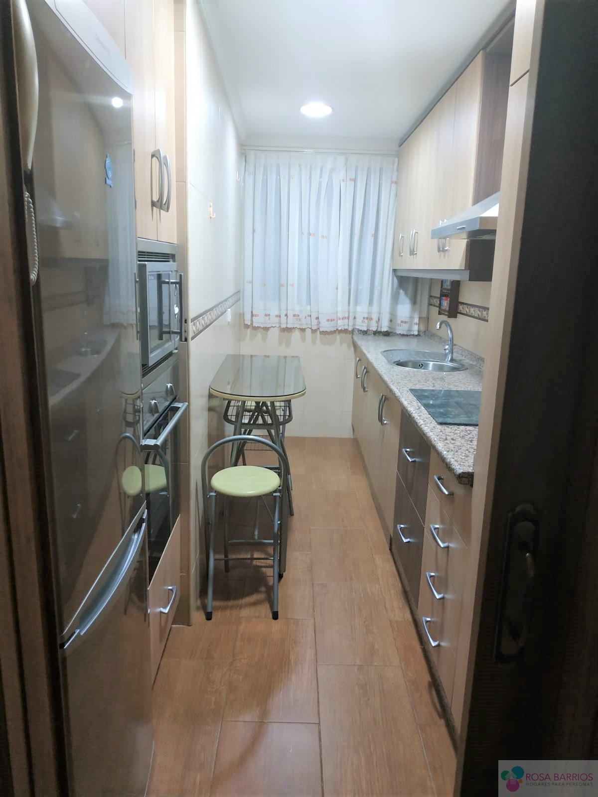 For sale of penthouse in Estepona