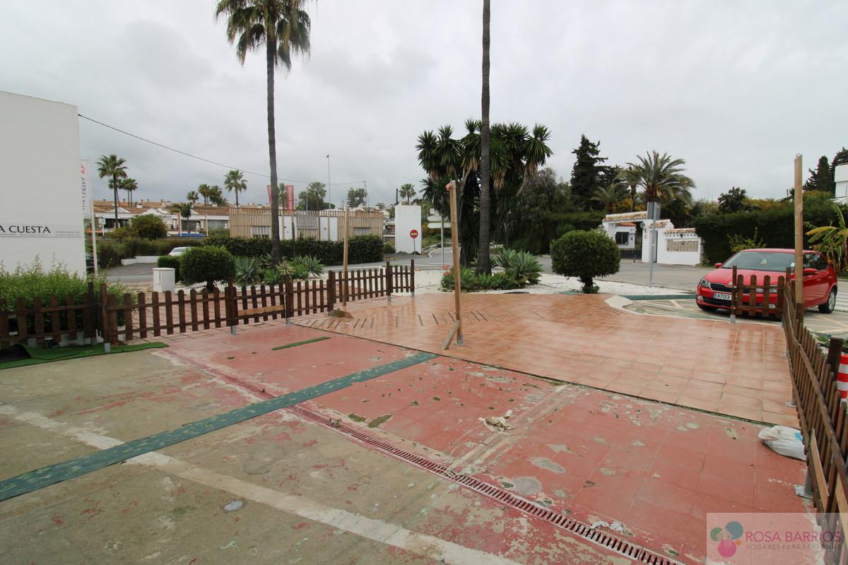 Zu verkaufen von ladenlokal in
 Estepona