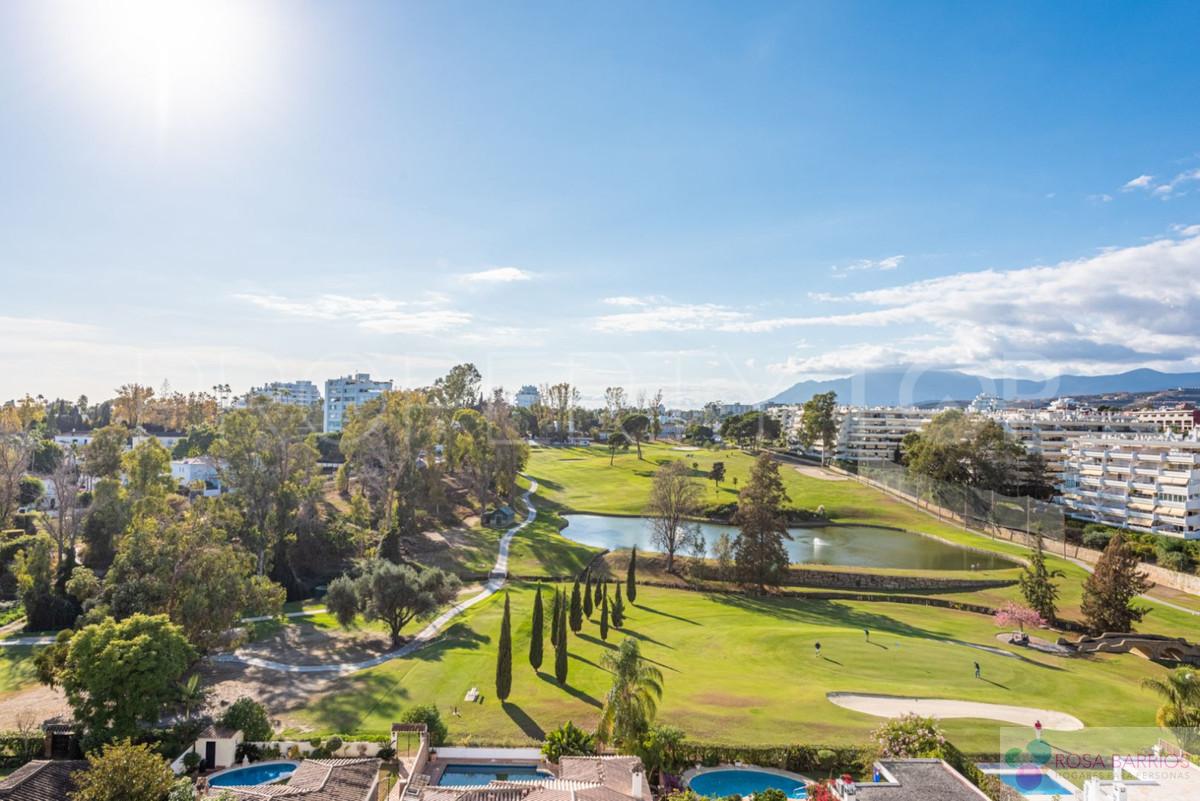 For sale of apartment in Guadalmina Alta