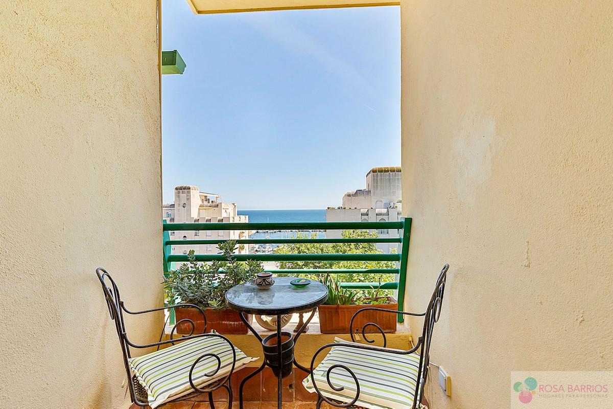 For sale of penthouse in Marbella
