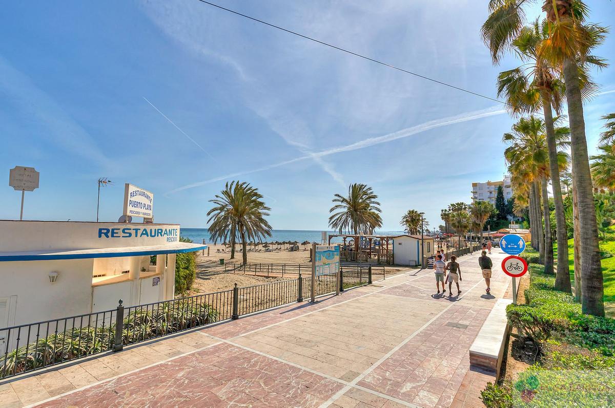 For sale of penthouse in Marbella