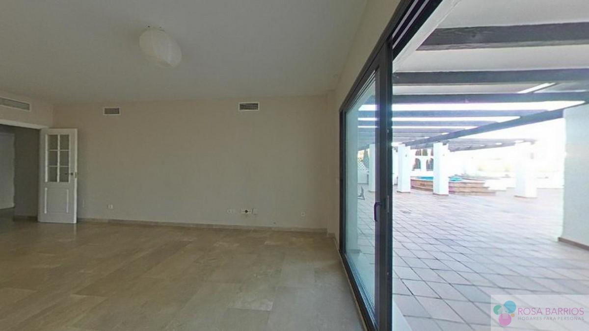 For sale of apartment in Marbella