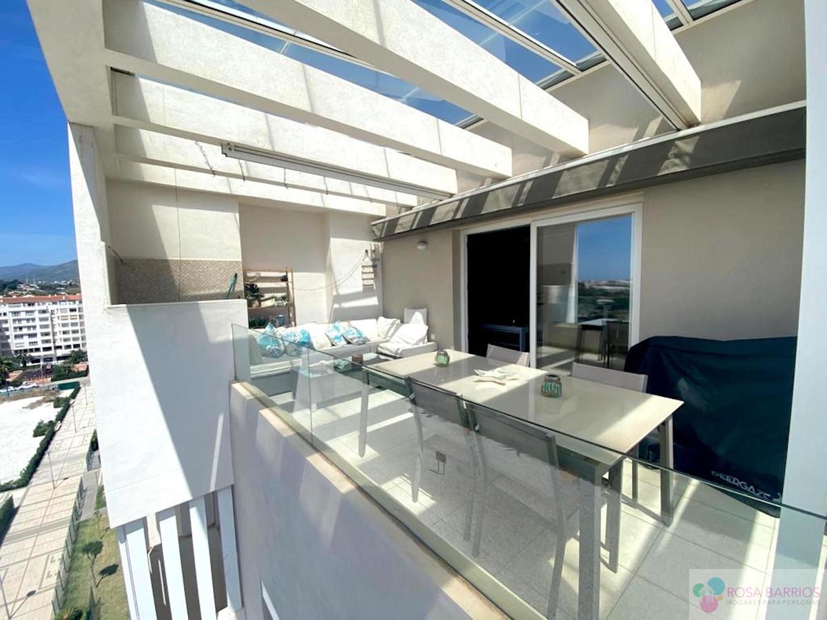 For sale of penthouse in Nueva Andalucía