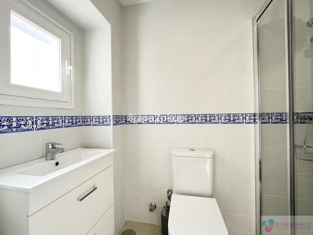 For sale of villa in Estepona