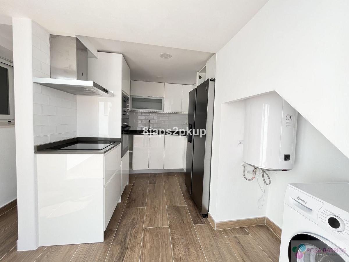 For sale of villa in Estepona