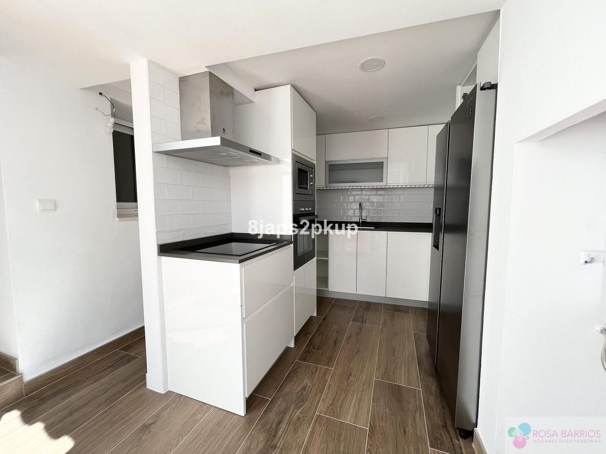 For sale of villa in Estepona