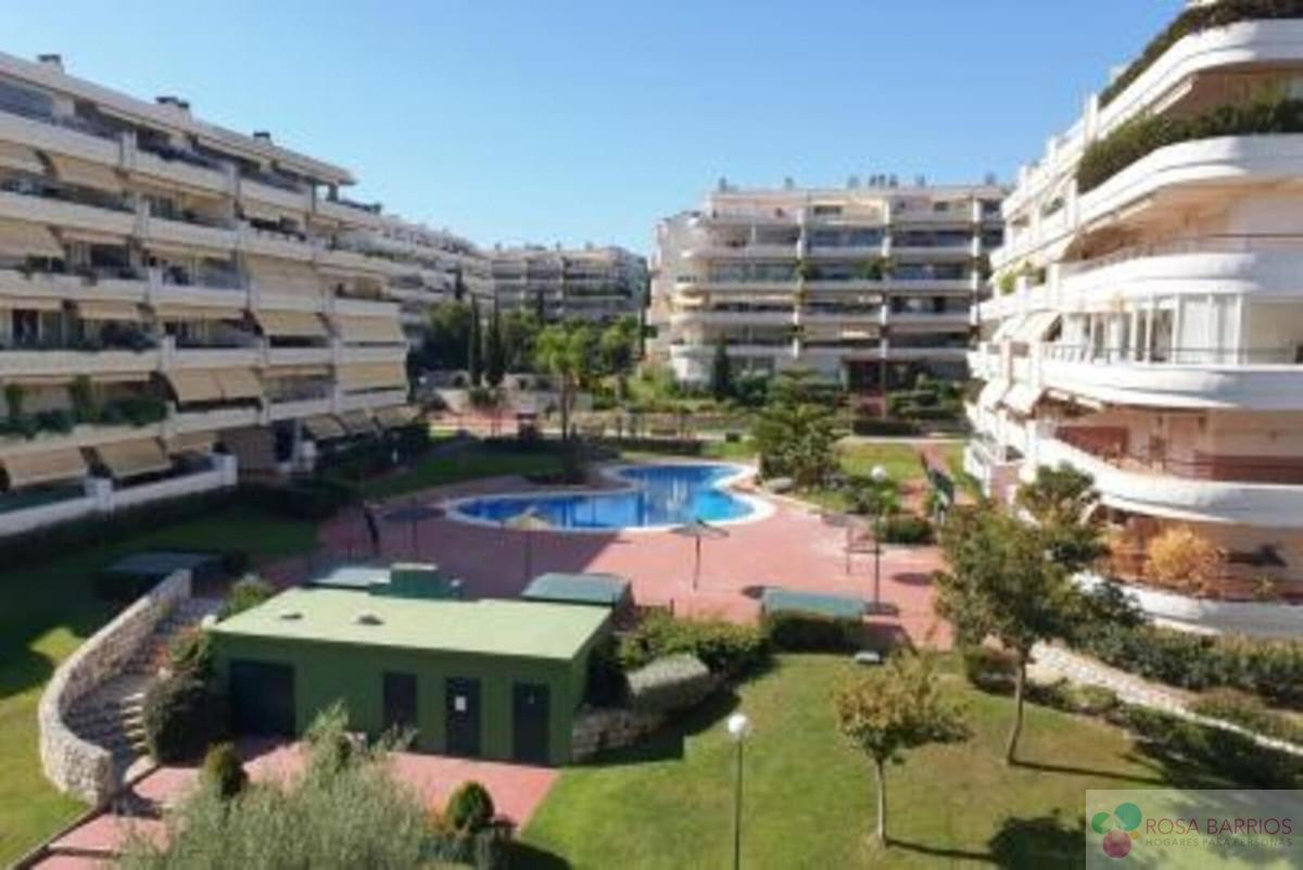 For sale of apartment in Guadalmina Alta