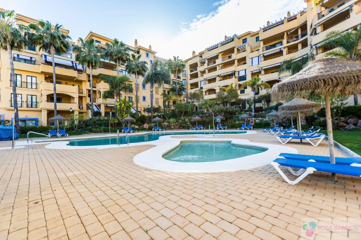 For sale of flat in San Pedro de Alcántara