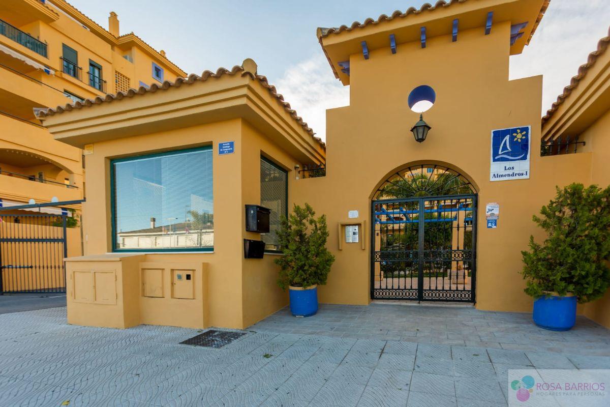 For sale of flat in San Pedro de Alcántara