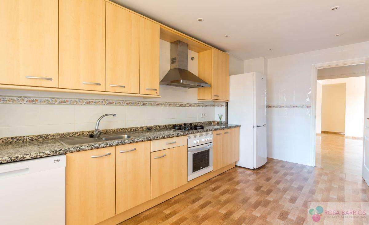 For sale of flat in San Pedro de Alcántara
