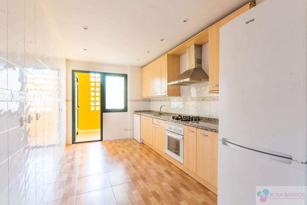 For sale of flat in San Pedro de Alcántara