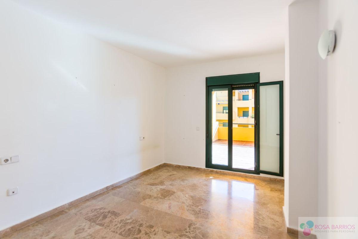 For sale of flat in San Pedro de Alcántara